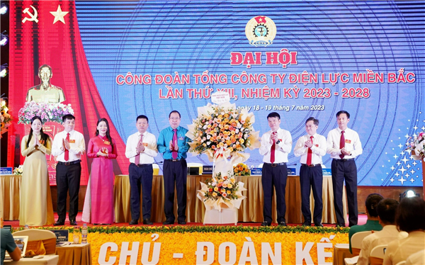 Tổ chức thành công Đại hội Công đoàn Tổng công ty Điện lực miền Bắc lần thứ XIII, nhiệm kỳ 2023 - 2028.
