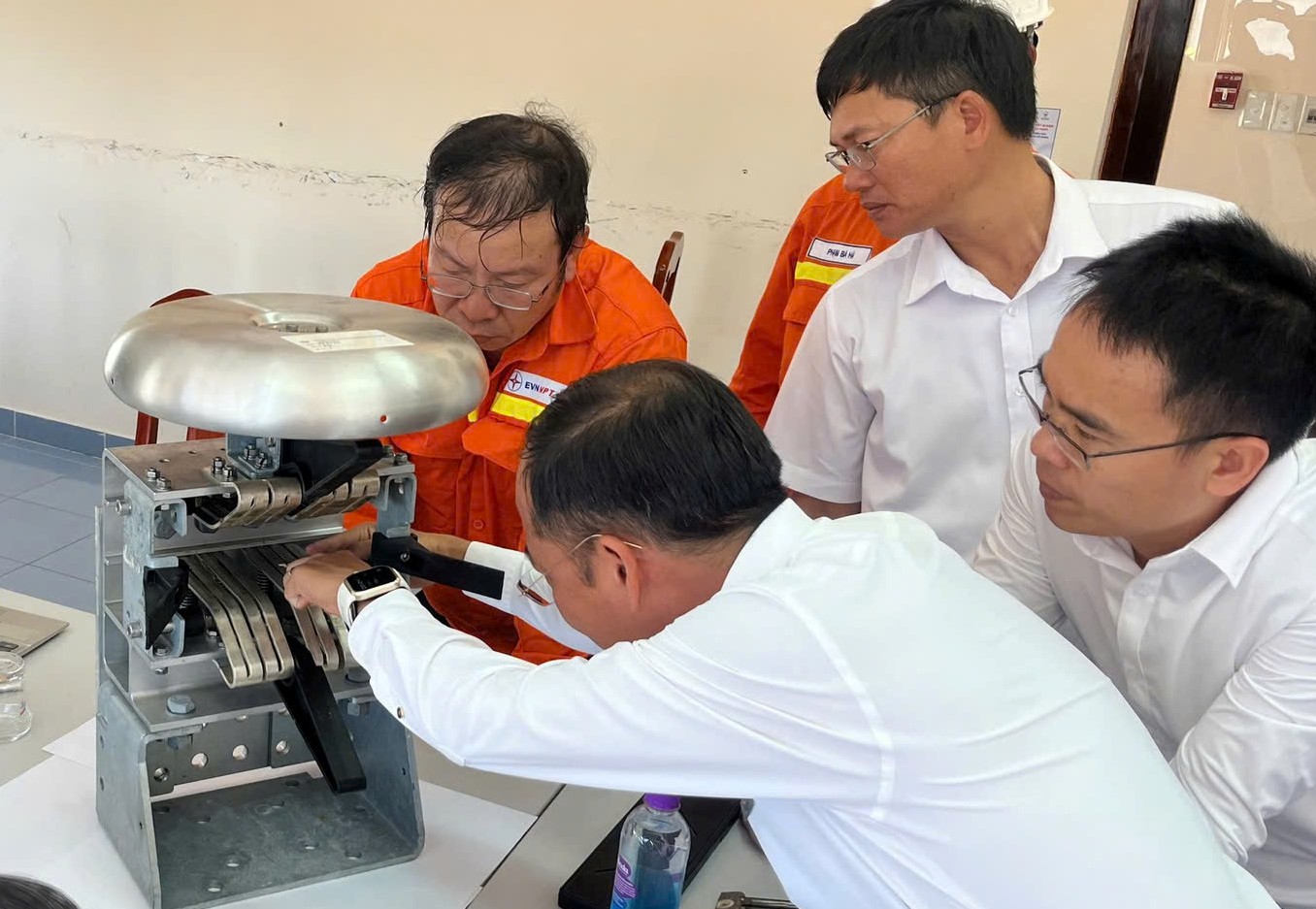 Câu chuyện về người kỹ sư tiên phong ứng dụng công nghệ trong vận hành lưới điện 1