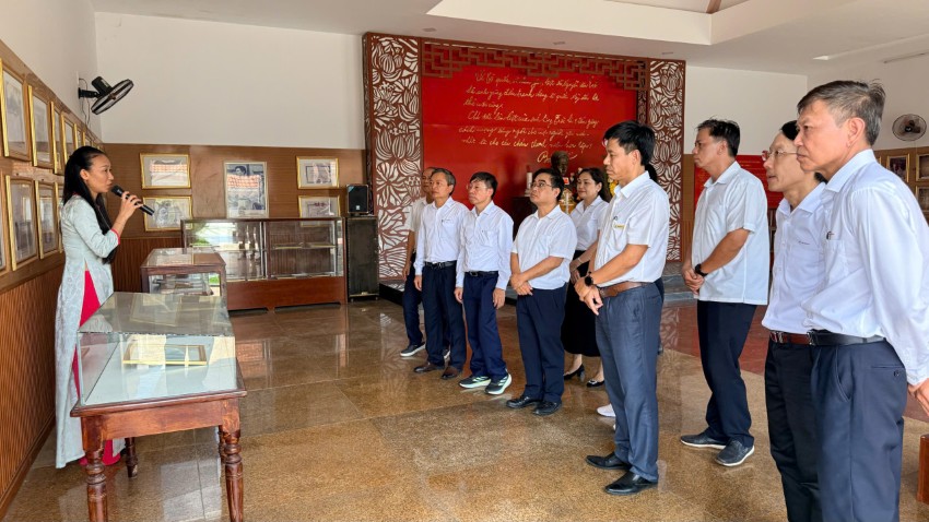 HÀNH TRÌNH VỀ NGUỒN CỦA ĐẢNG ỦY TỔNG CÔNG TY TRUYỀN TẢI ĐIỆN QUỐC GIA 7