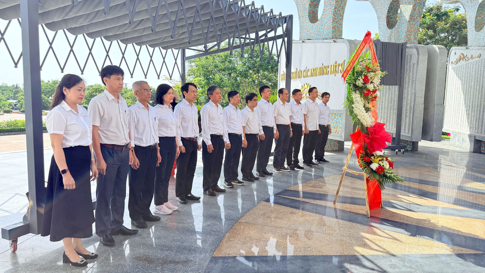 HÀNH TRÌNH VỀ NGUỒN CỦA ĐẢNG ỦY TỔNG CÔNG TY TRUYỀN TẢI ĐIỆN QUỐC GIA