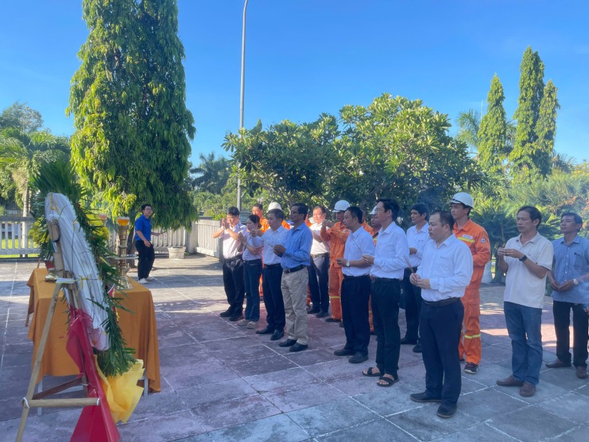THẮP SÁNG ĐẠO LÝ 