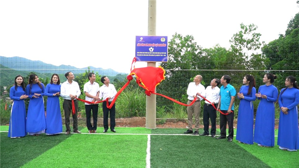 Gắn biển công trình chào mừng Đại hội VI Công đoàn Điện lực Việt Nam, nhiệm kỳ 2023-2028