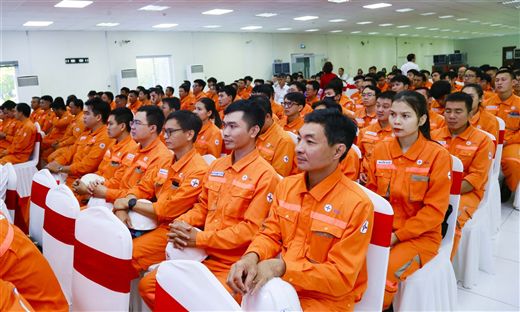 Tổng Liên đoàn hướng dẫn triển khai phong trào “Lao động giỏi, năng suất cao, thu nhập tốt” và Cuộc vận động “3 tiết kiệm”