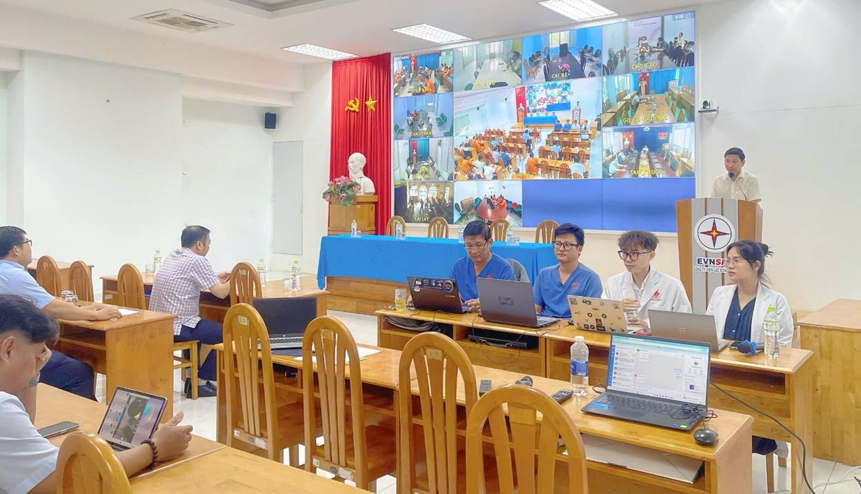 Công ty Điện lực Đồng Tháp tổ chức tọa đàm tư vấn sức khỏe cho người lao động năm 2026 2